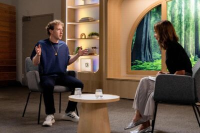 La intel·ligència artificial pot crear més feines Mark Zuckerberg durante una entrevista en la que defiende que la inteligencia artificial puede crear más empleos que destruir.