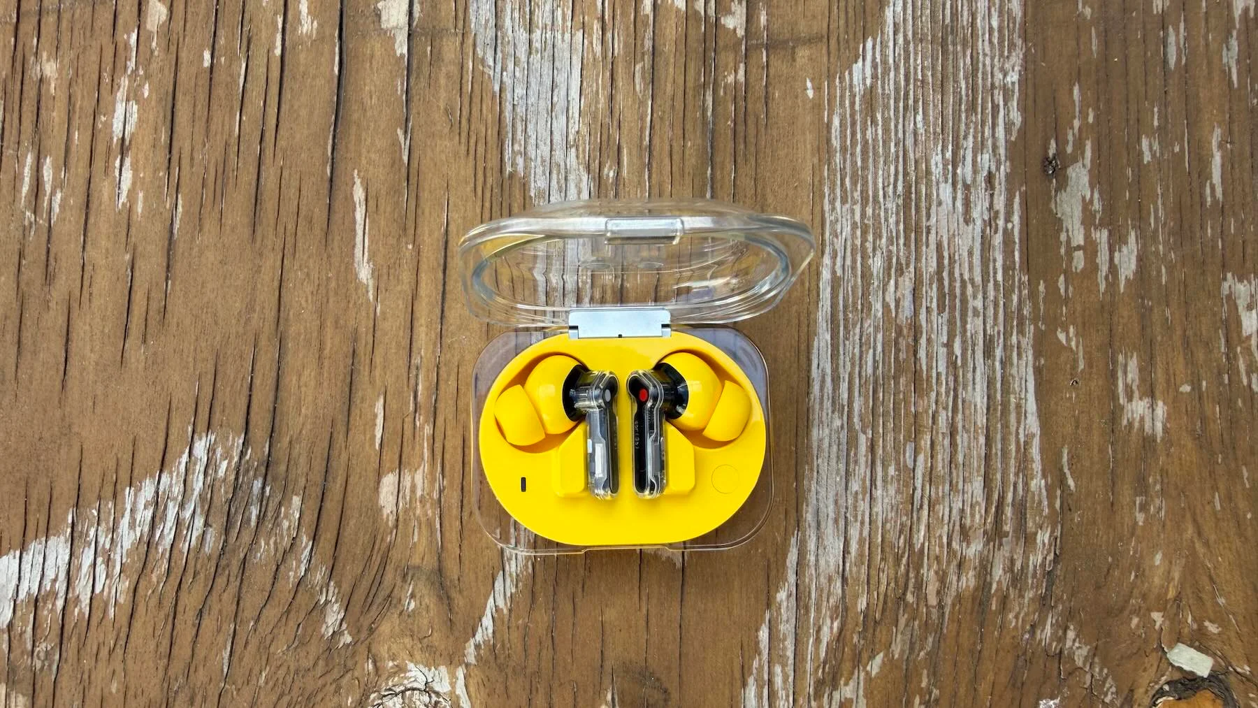 Nothing Ear: Nous auriculars amb enregistrament d'àudio i cancel·lació de soroll